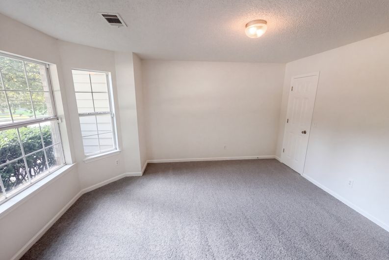 Photo 17 of 26 of 7425 Bodnant Dr, Fairburn, GA