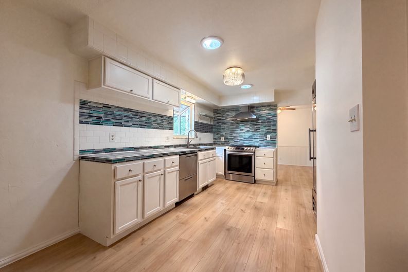 Photo 12 of 54 of 1307 Redwood Dr, Loveland, CO