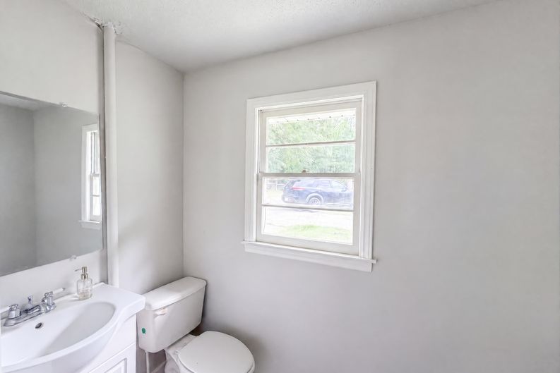 Photo 7 of 21 of 237 Geddis Rd, Inman, SC