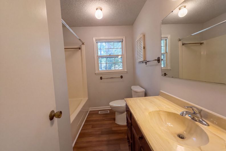 Photo 15 of 16 of 2101 Fordham Dr, Fayetteville, NC
