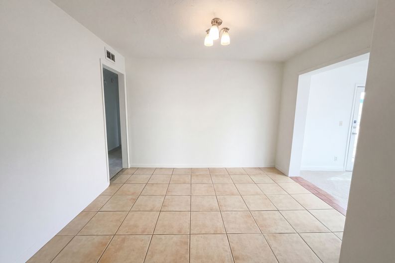 Photo 10 of 18 of 8112 Princess Jeanne Ave NE, Albuquerque, NM