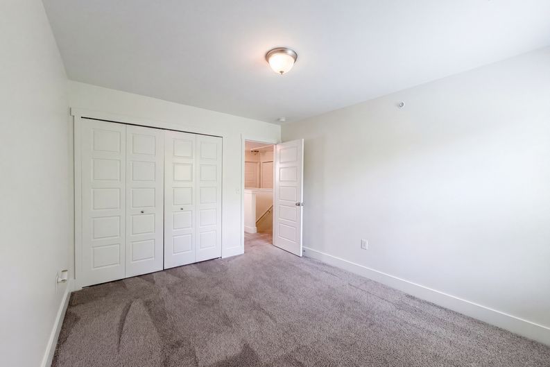 Photo 10 of 23 of 1134 Somerset Springs Dr, Spring Hill, TN