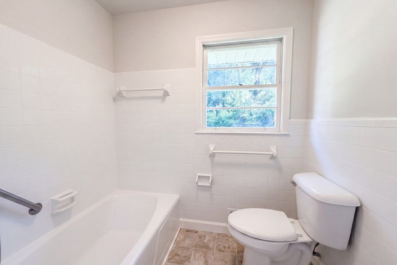 Photo 21 of 34 of 3091 Beechwood Dr, Lithia Springs, GA