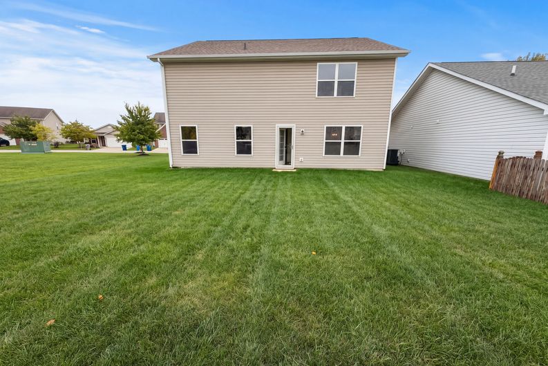 Photo 28 of 31 of 12634 Old Pond Rd, Noblesville, IN