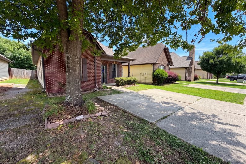 Photo 18 of 19 of 1124 Washington Dr, Moody, AL