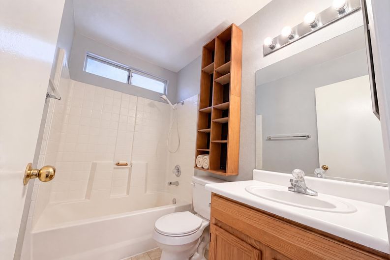 Photo 22 of 33 of 9121 Indian Breeze Dr, Las Vegas, NV