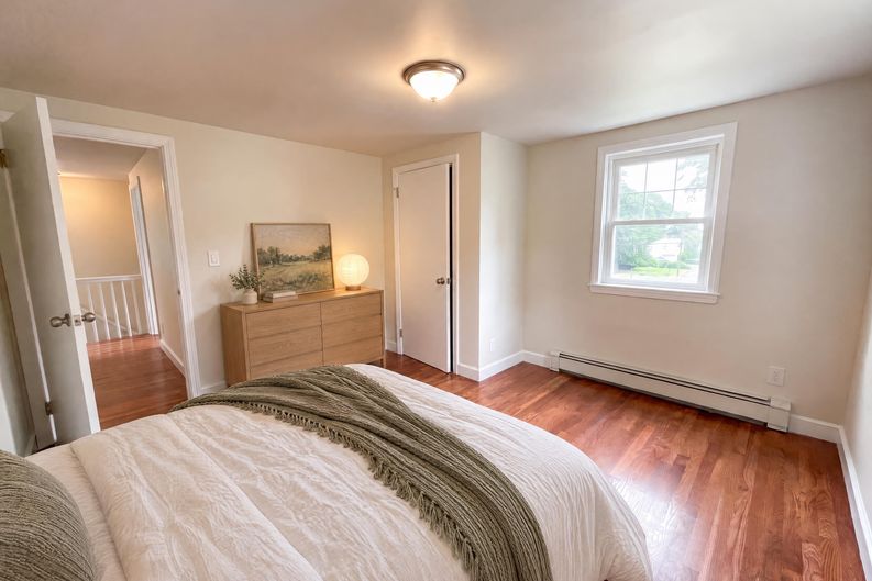 Photo 14 of 28 of 48 Woodlawn St, Randolph, MA