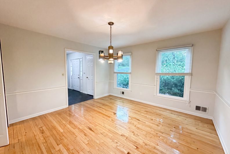 Photo 6 of 35 of 101 Wexford Way, Basking Ridge, NJ