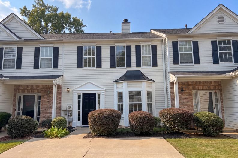 Photo 25 of 27 of 409 Timber Gate Dr, Lawrenceville, GA