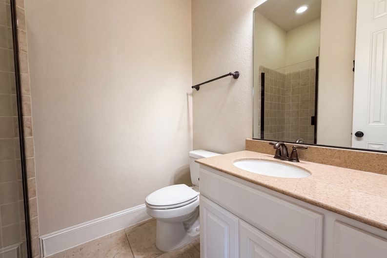 Photo 14 of 30 of 27911 Warren Park Dr, Katy, TX