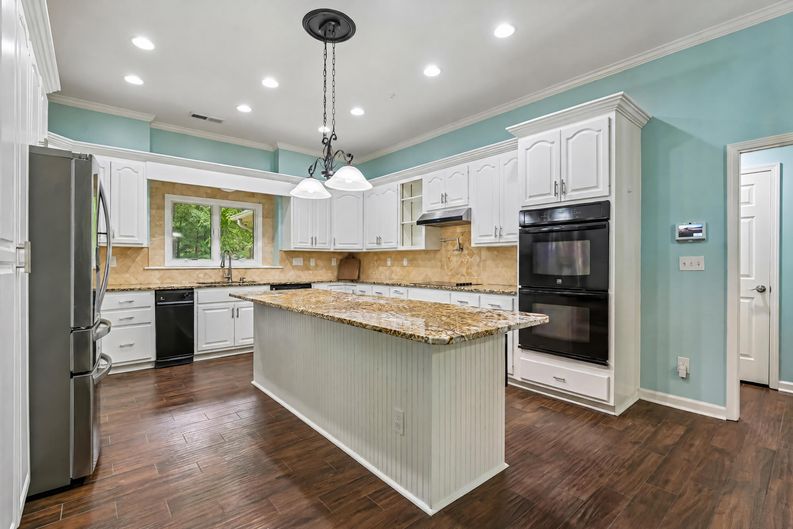 Photo 17 of 79 of 2077 Coolidge Way NW, Acworth, GA