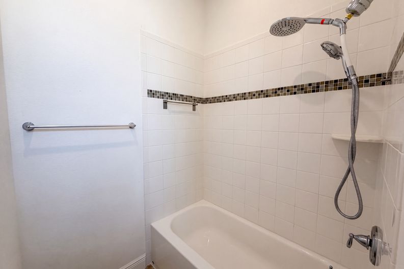 Photo 21 of 29 of 918 Blackthorn Dr, Apopka, FL