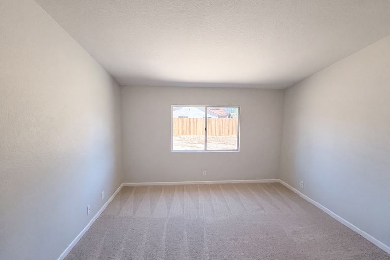 Photo 15 of 23 of 2758 Alne Dr, Hemet, CA