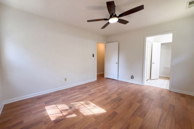 Photo 9 of 20 of 114 Blake Dr, Summerville, SC