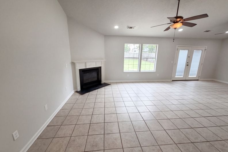 Photo 14 of 50 of 305 Pebble Creek Ct, West Columbia, SC
