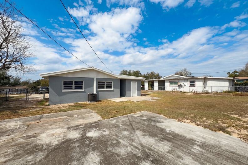 Photo 5 of 18 of 1306 Morningside Dr, Lake Wales, FL