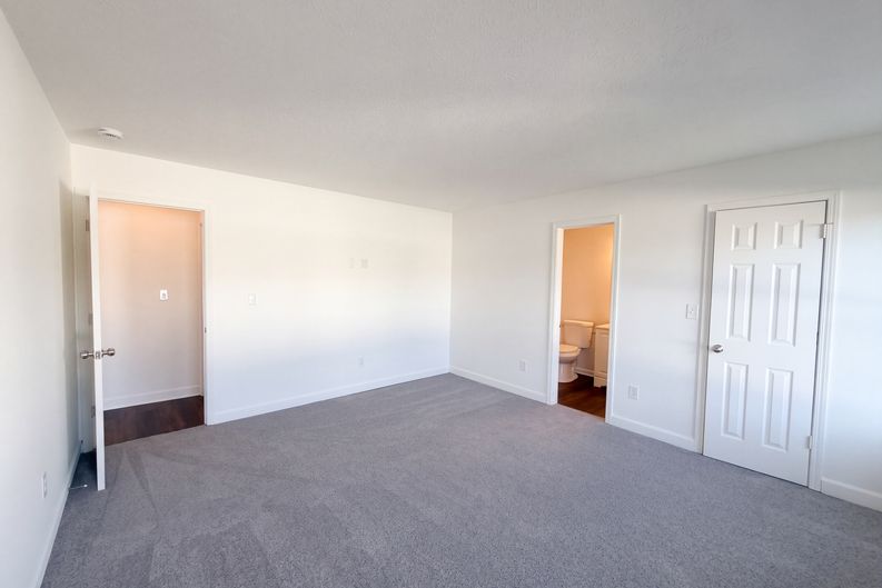 Photo 10 of 20 of 8051 Painted Pony Dr, Indianapolis, IN