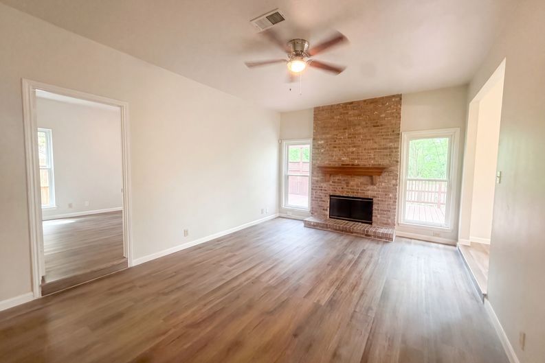 Photo 11 of 28 of 15626 Dove Meadow St, San Antonio, TX