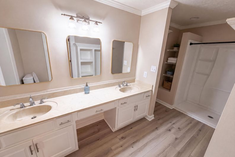 Photo 13 of 26 of 6257 N Summers Cir, Douglasville, GA
