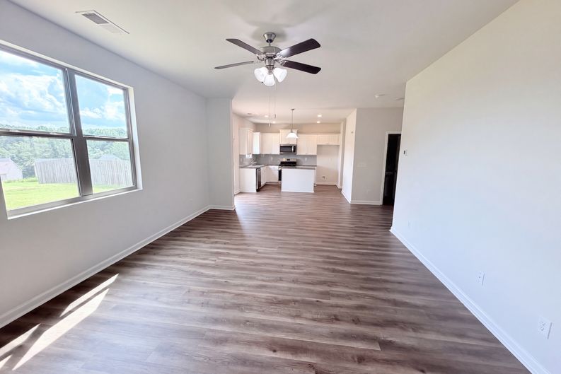 Photo 6 of 25 of 2048 Massey Ln, Winder, GA