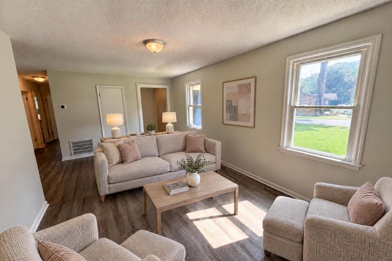 Photo 6 of 23 of 1328 Baffin Bay Rd, Columbia, SC