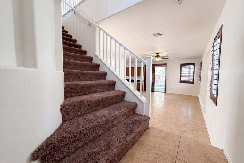 Photo 8 of 25 of 7478 Benlomond Ave, Las Vegas, NV