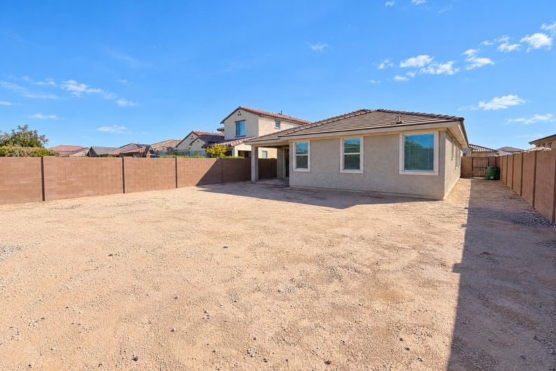 Photo 5 of 45 of 17996 W Raymond St, Goodyear, AZ