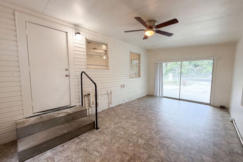 Photo 11 of 17 of 626 S 67th St, Tampa, FL