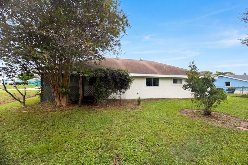 Photo 20 of 21 of 1832 SE Wexford Ct, Port Saint Lucie, FL