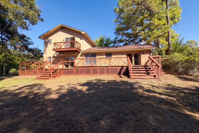 Photo 5 of 28 of 15830 Hilltop Dr, Kemp, TX