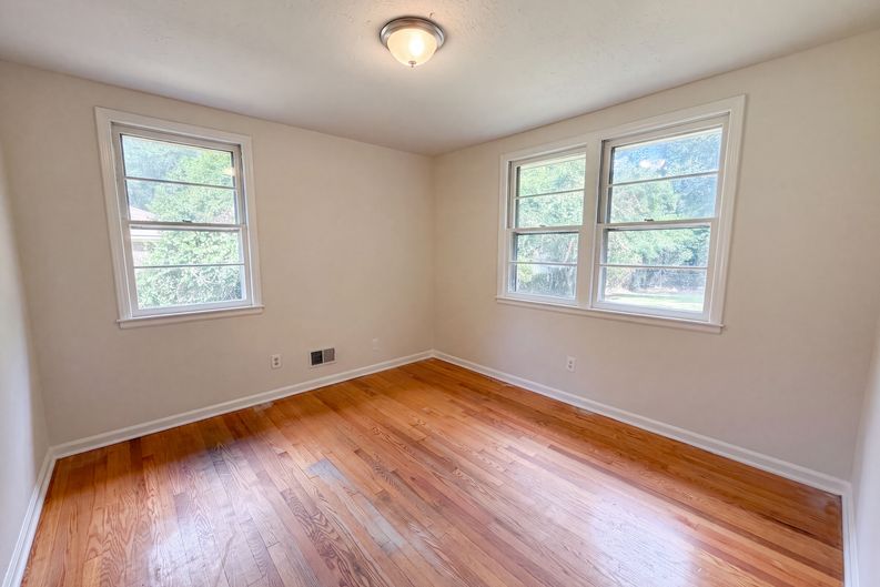 Photo 8 of 19 of 20 Moonglo Cir, Columbia, SC