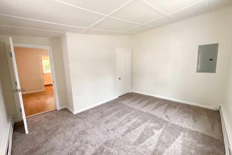 Photo 9 of 22 of 361 Tremont St, Taunton, MA