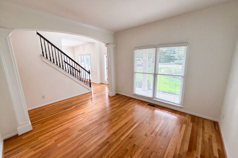 Photo 9 of 58 of 3612 Brookefall Ct, Suwanee, GA