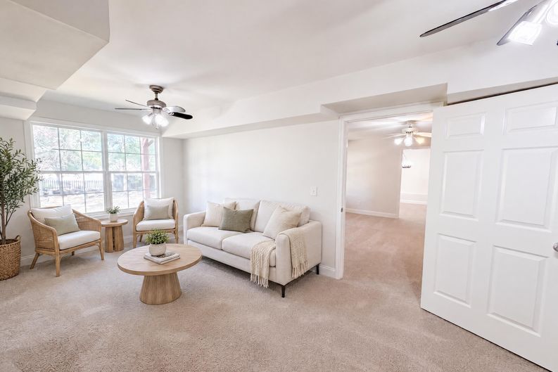 Photo 18 of 35 of 1396 Bramlett Forest Ct, Lawrenceville, GA