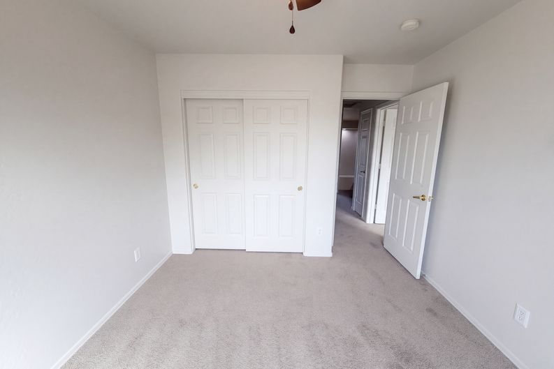 Photo 17 of 40 of 2464 W Warren Dr, Anthem, AZ