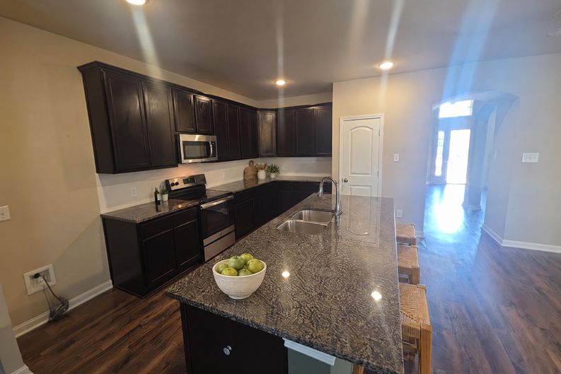 Photo 12 of 39 of 3001 Gilchrist Dr, Lorena, TX