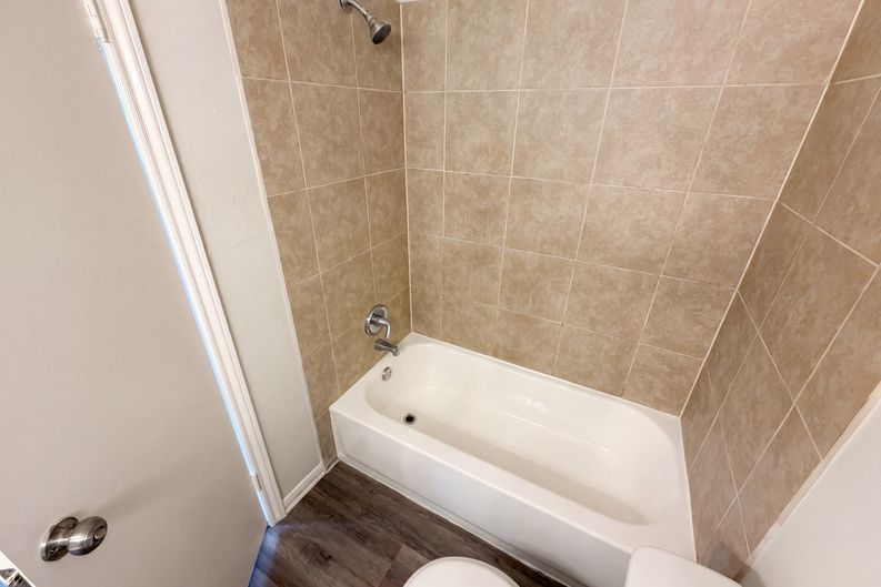 Photo 17 of 21 of 311 Fir Ridge Dr, Huffman, TX