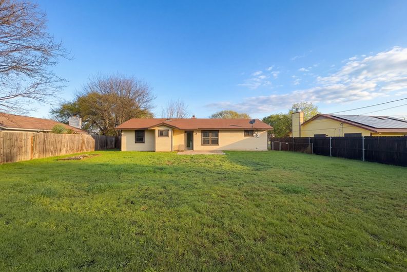 Photo 5 of 17 of 908 Hackberry St, Copperas Cove, TX