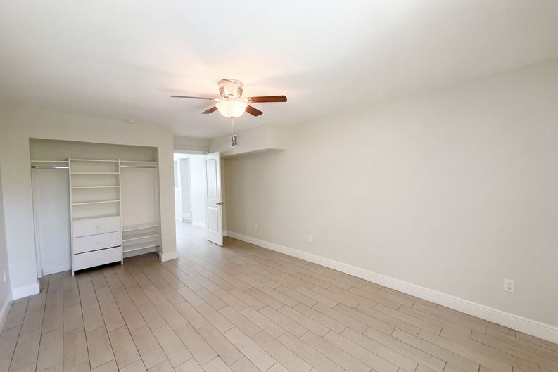 Photo 16 of 21 of 1610 Stevensons Dr, Clearwater, FL