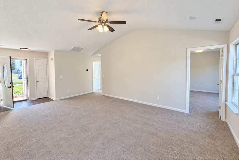 Photo 3 of 16 of 7018 Rumple Rd, Charlotte, NC