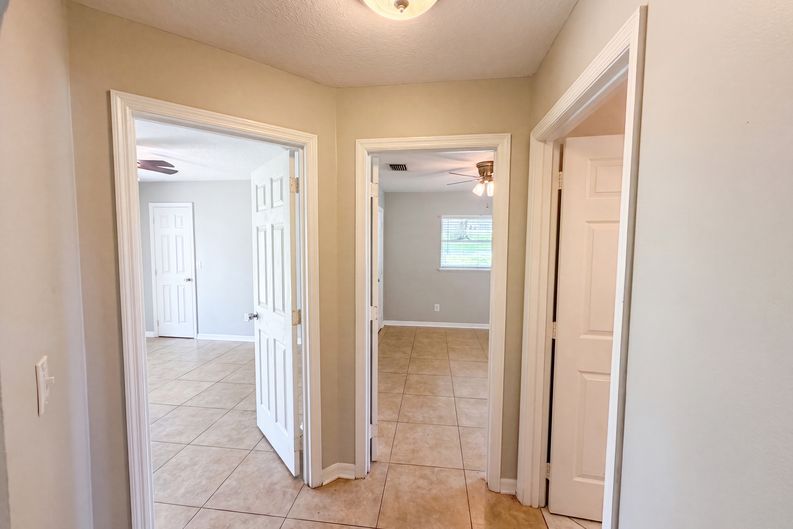 Photo 22 of 29 of 17802 Jefferson St, Oakland, FL