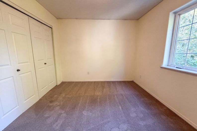 Photo 11 of 21 of 8348 SE 140th Ct, Portland, OR