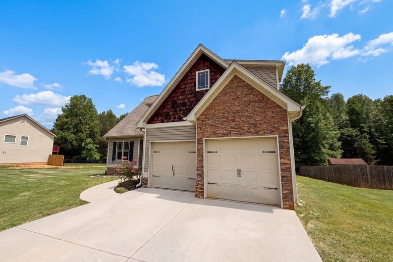 Photo 23 of 28 of 34 Cass Station Dr NW, Cartersville, GA
