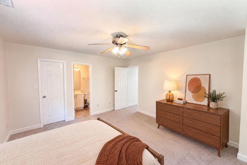 Photo 4 of 20 of 8616 Silver Falls Way, Charlotte, NC