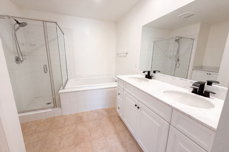 Photo 8 of 17 of 14220 Bison Ct, Victorville, CA