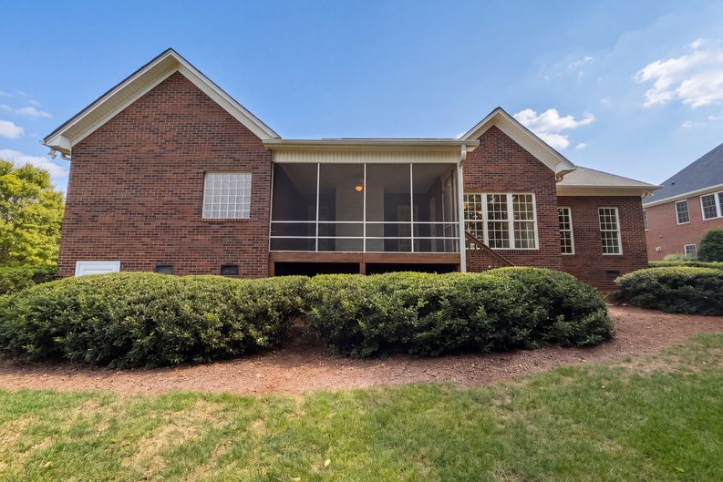 Photo 5 of 25 of 5102 Summerell Ave, Gastonia, NC
