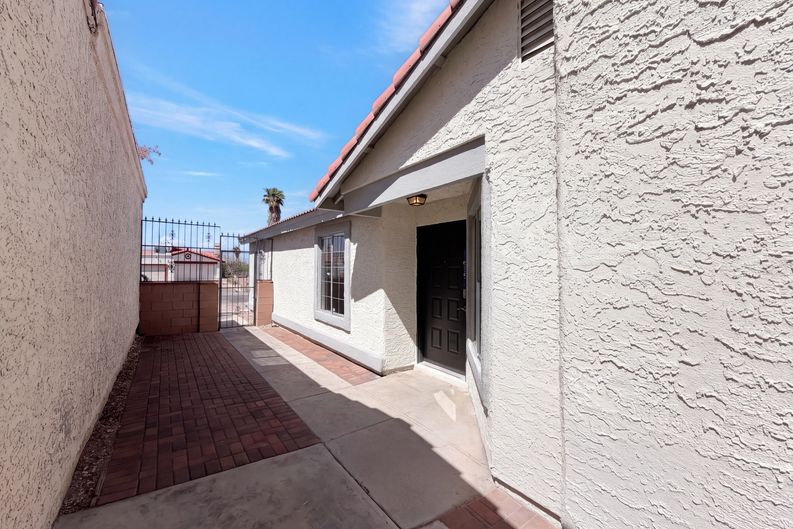 Photo 27 of 34 of 2304 Sabroso St, Las Vegas, NV