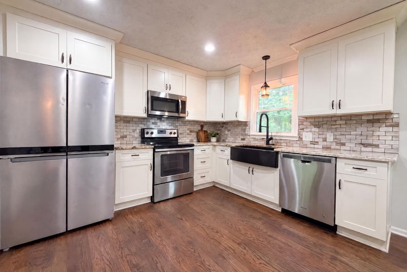 Photo 10 of 23 of 1394 Natchez Trce SW, Marietta, GA