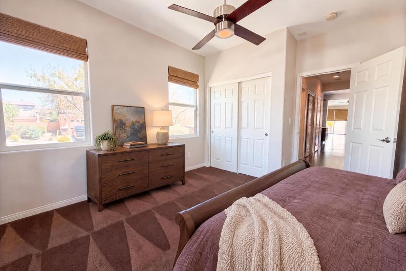 Photo 9 of 21 of 908 Baronet Dr, Las Vegas, NV
