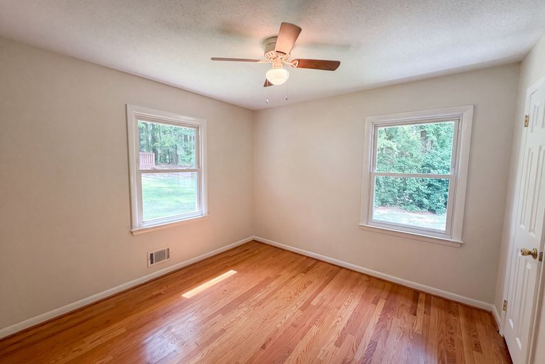 Photo 8 of 17 of 500 Sunnybrook Rd, Raleigh, NC